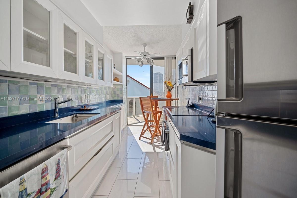 3610 Yacht Clb Dr #208 Aventura, FL 33180 3610 Yacht Clb Dr #208 Aventura, FL 33180