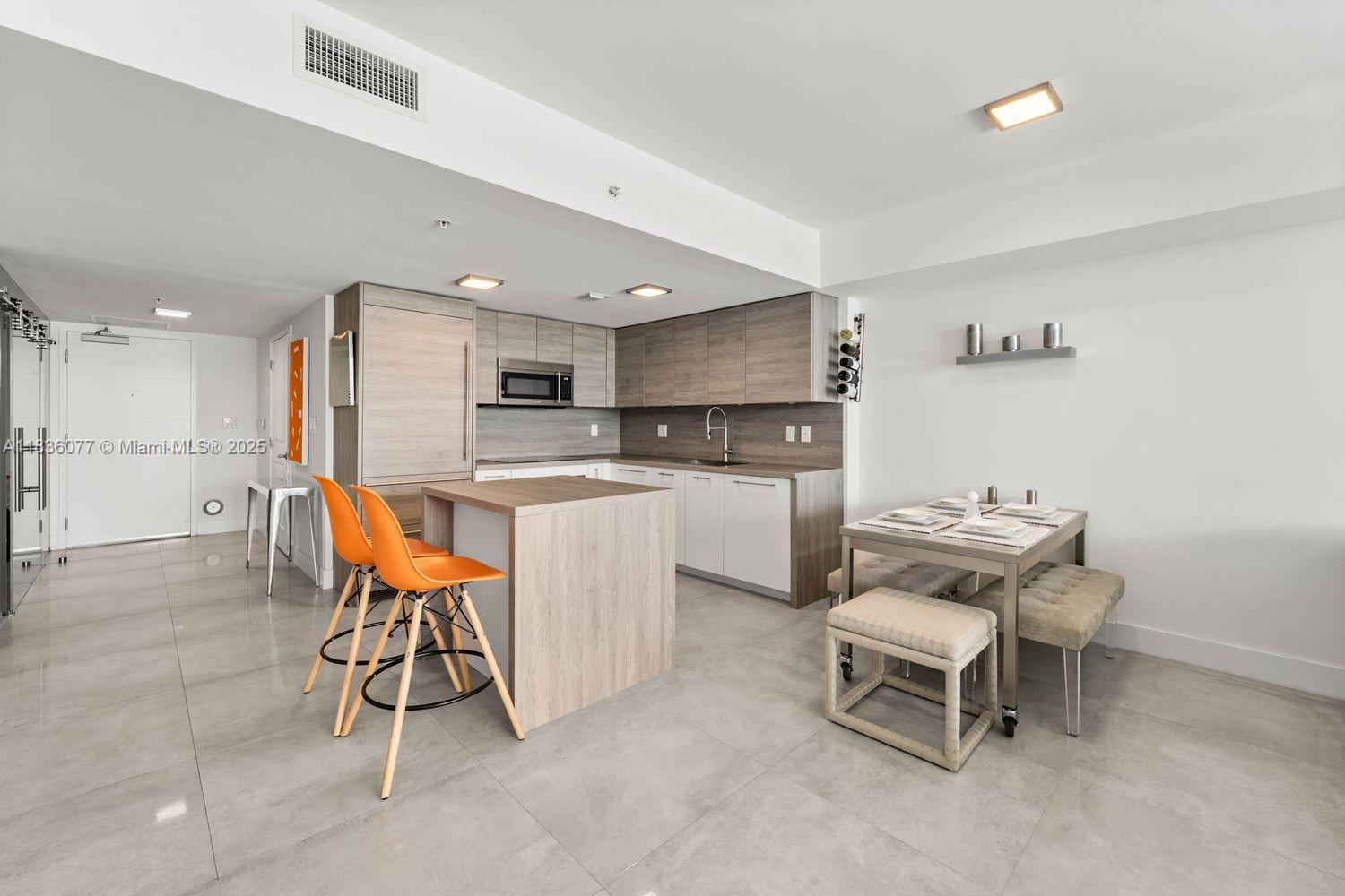 image 400 Sunny Isles3