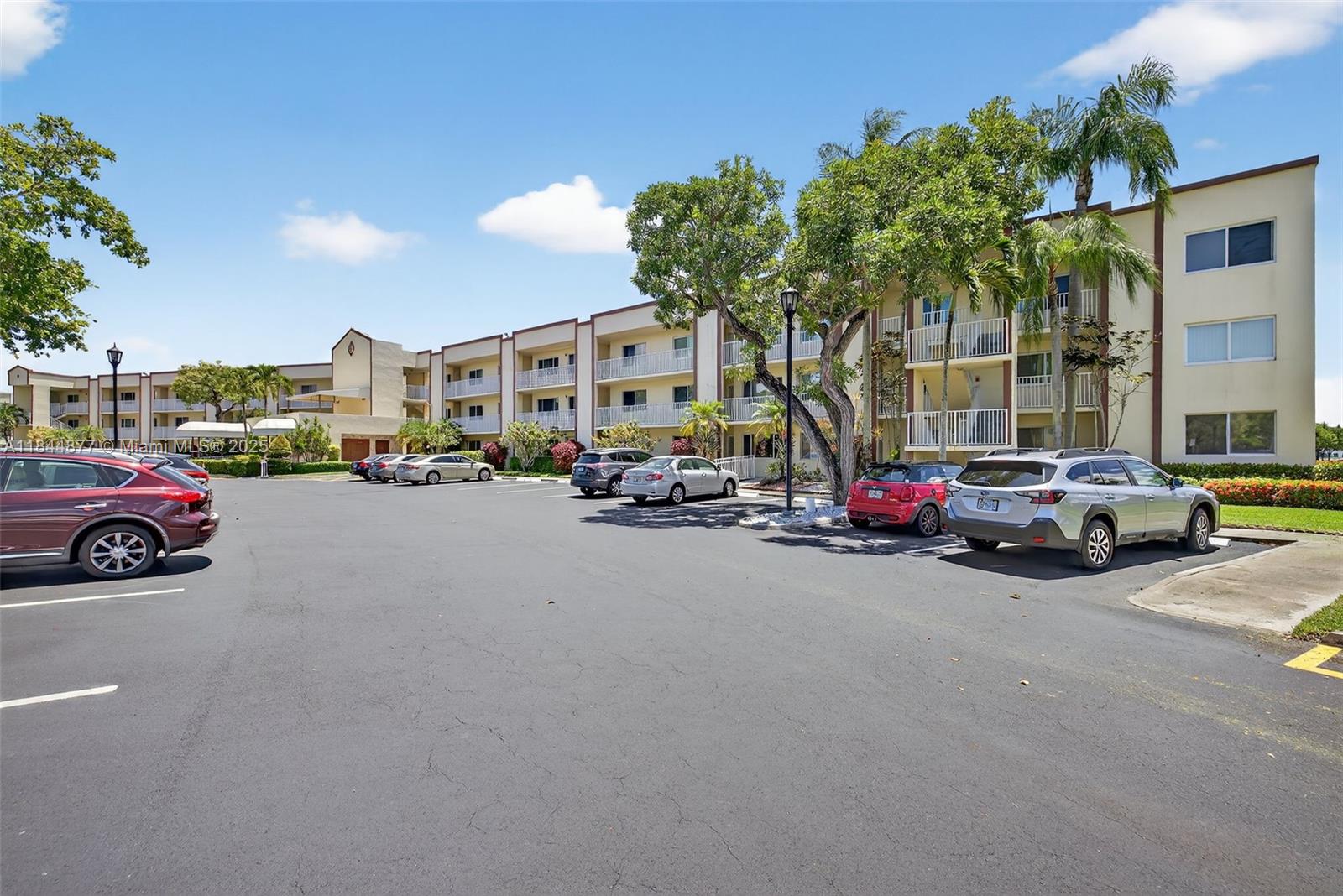 7214 S Devon Dr #211