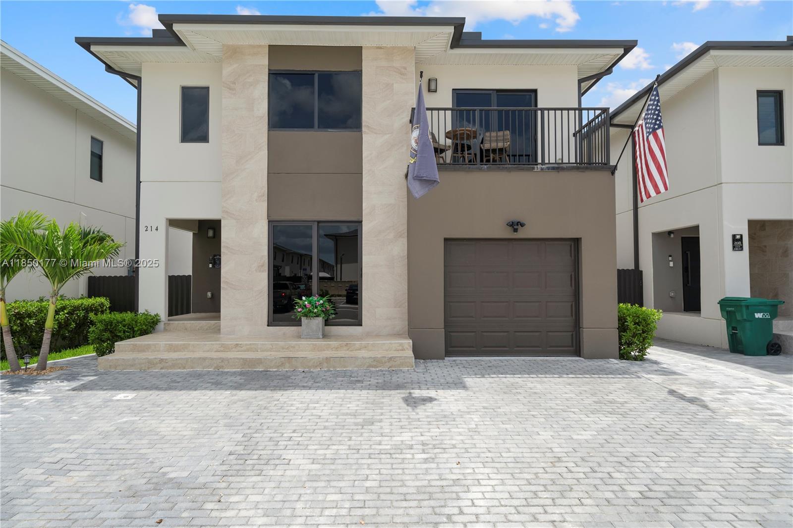 214 NW 13th Ct