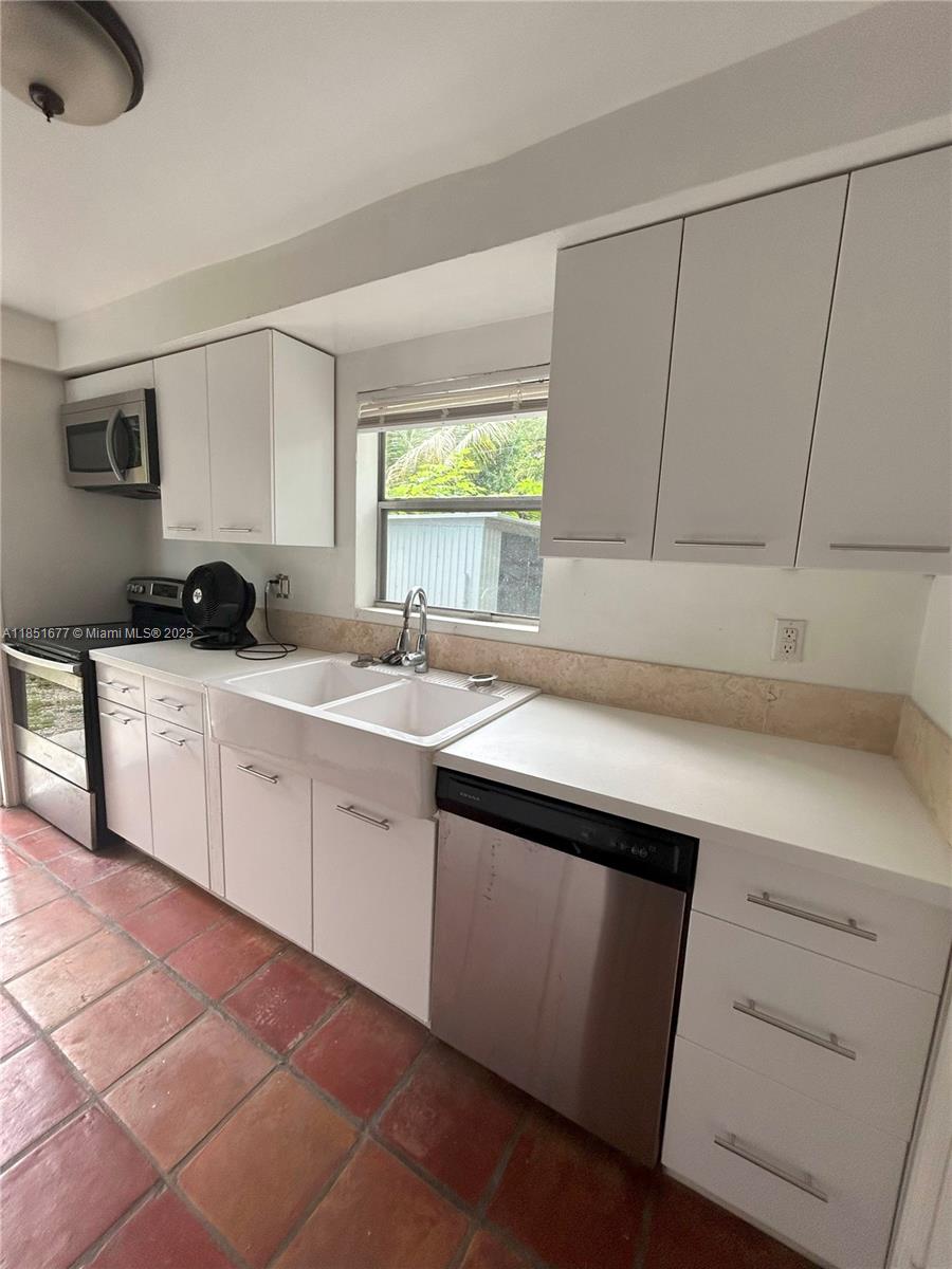 3549 Loquat Ave #421