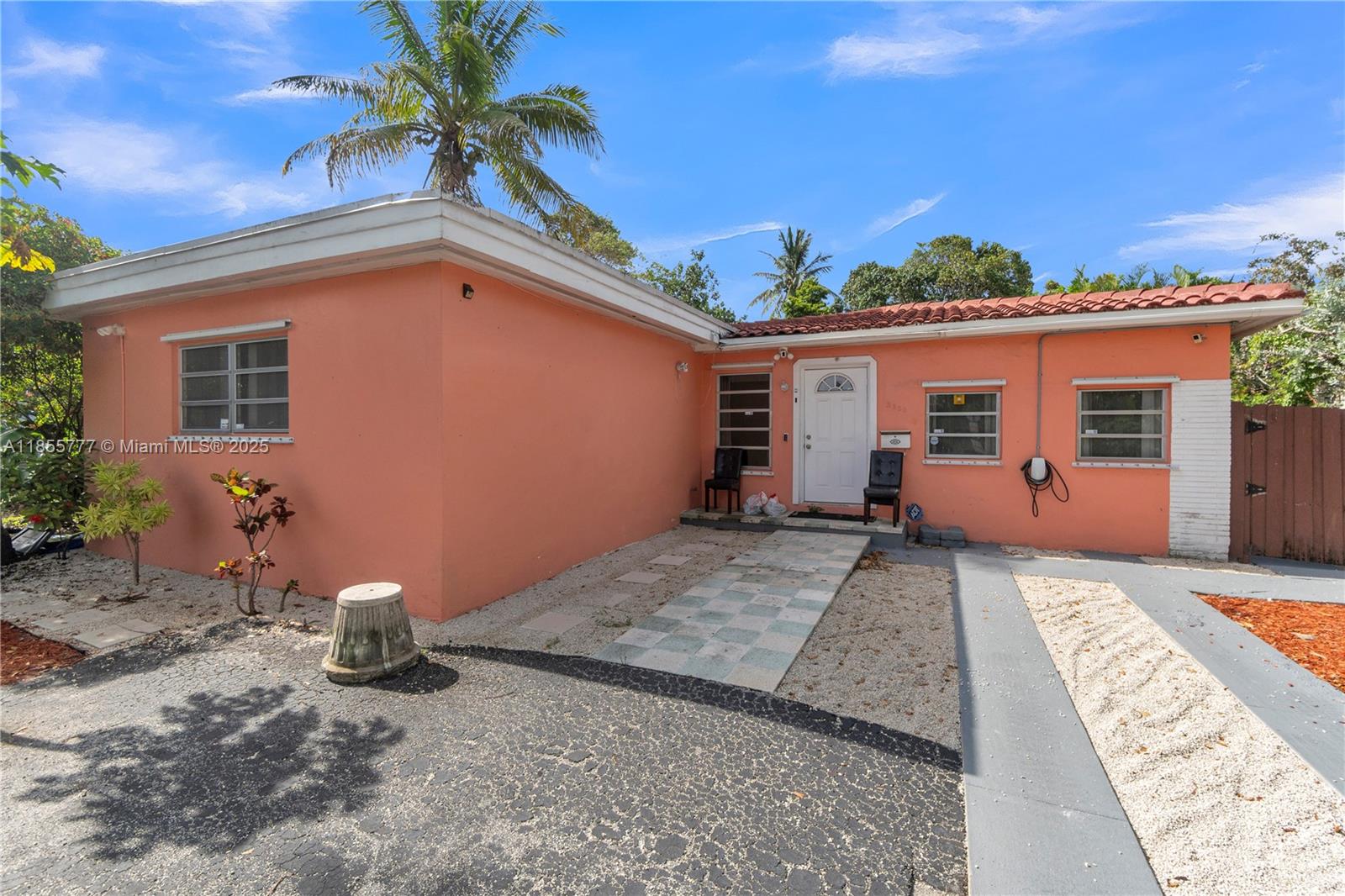 2322 Pierce St #1