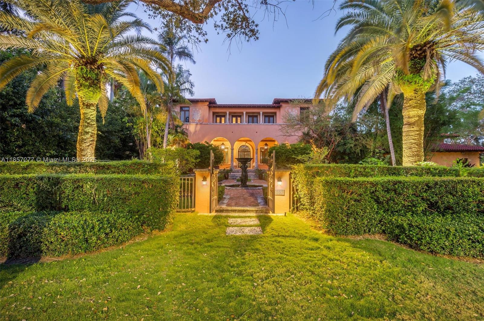 221 Casuarina Concourse Coral Gables, FL 33143 221 Casuarina Concourse Coral Gables, FL 33143