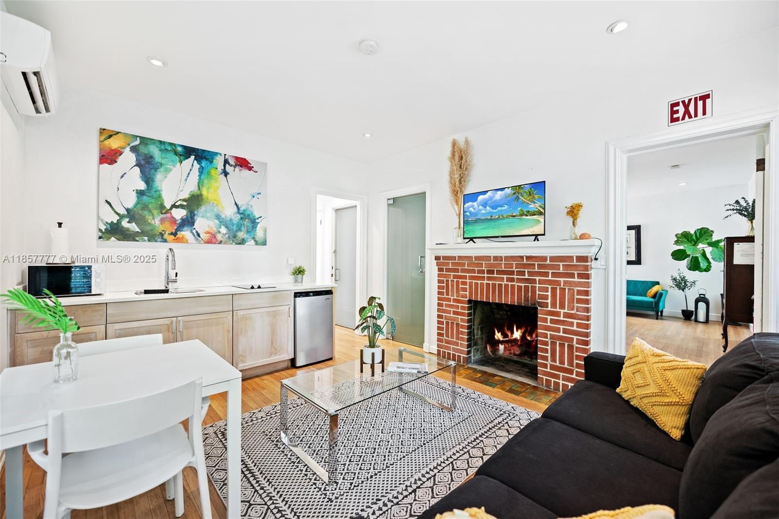 36 Phoenetia Ave Coral Gables, FL 33134