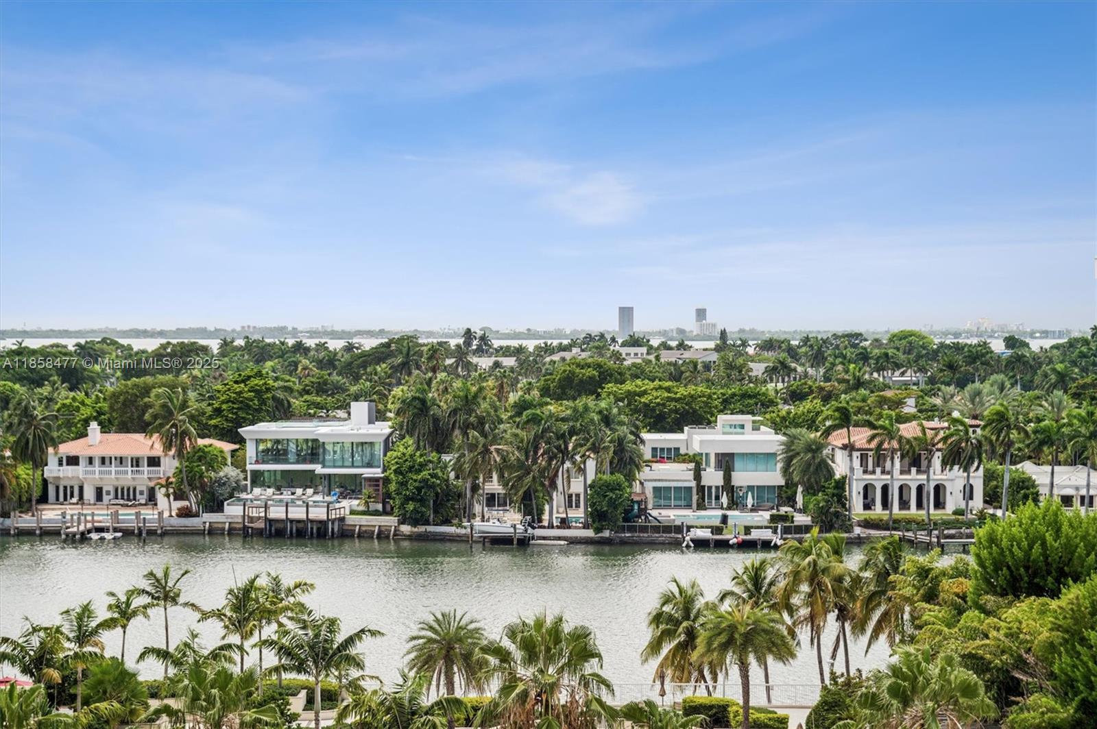 5601 Collins Ave #820
