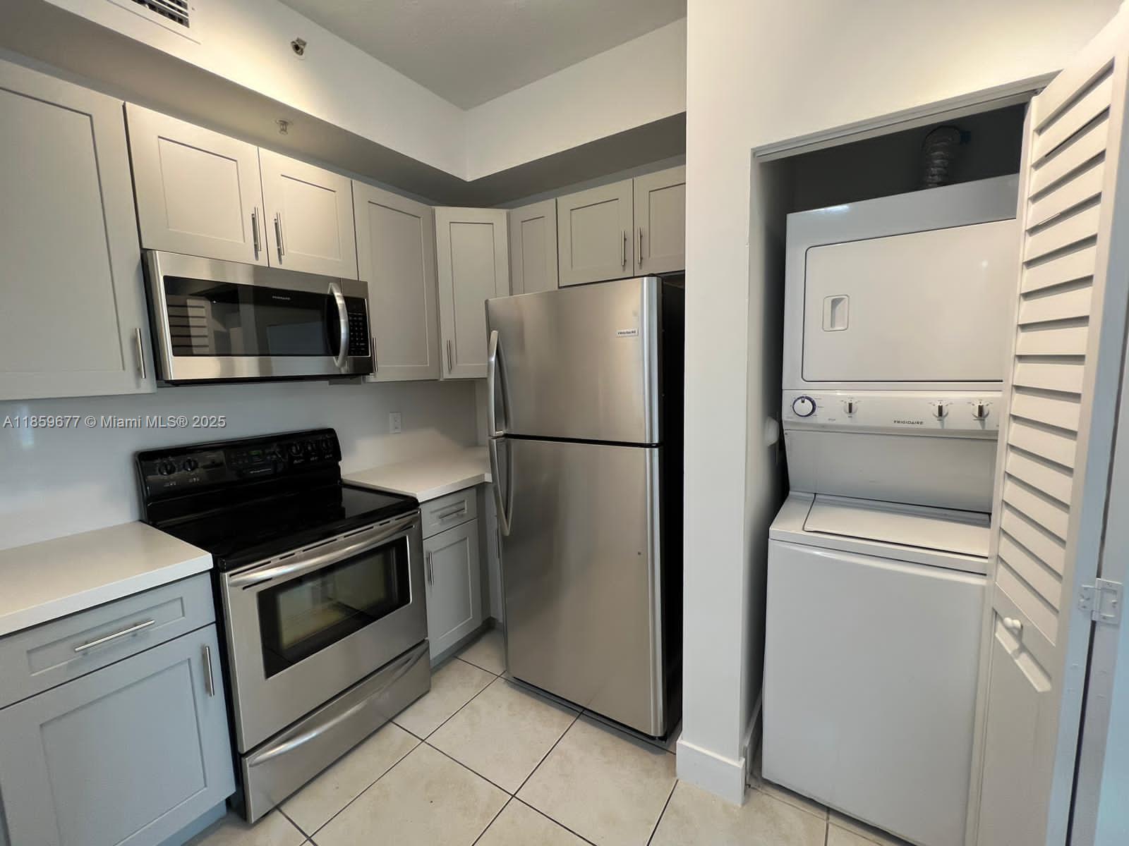 7220 NW 114th Ave #204