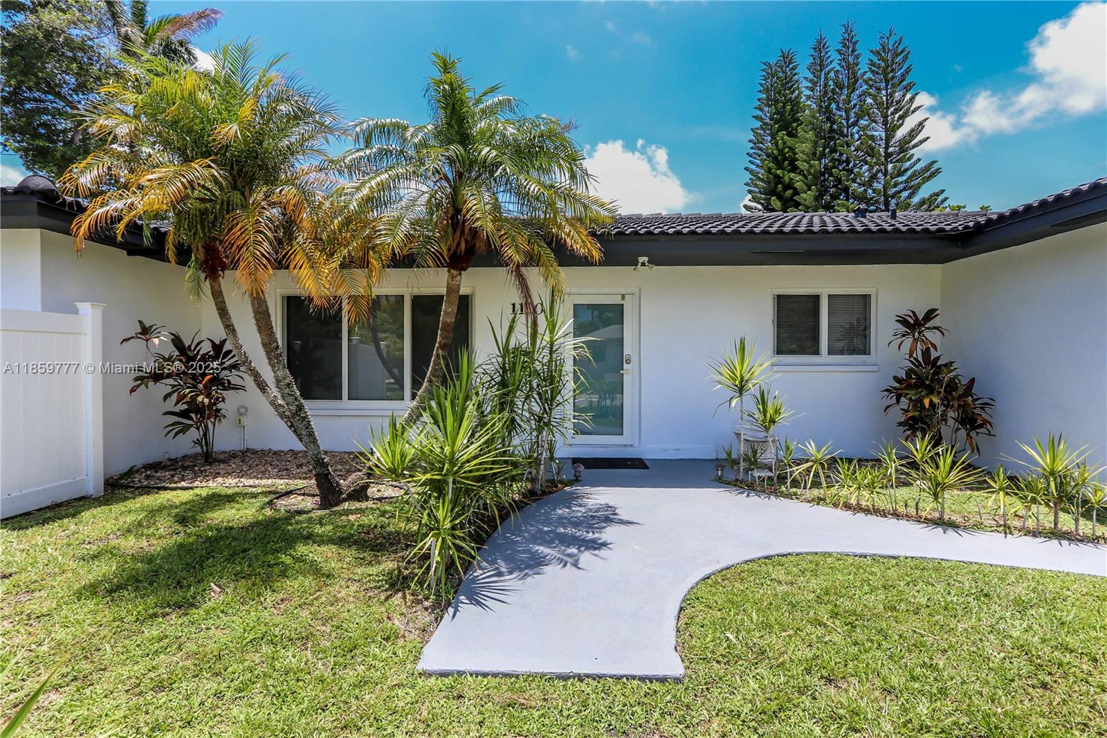 1110 S 14th Ave