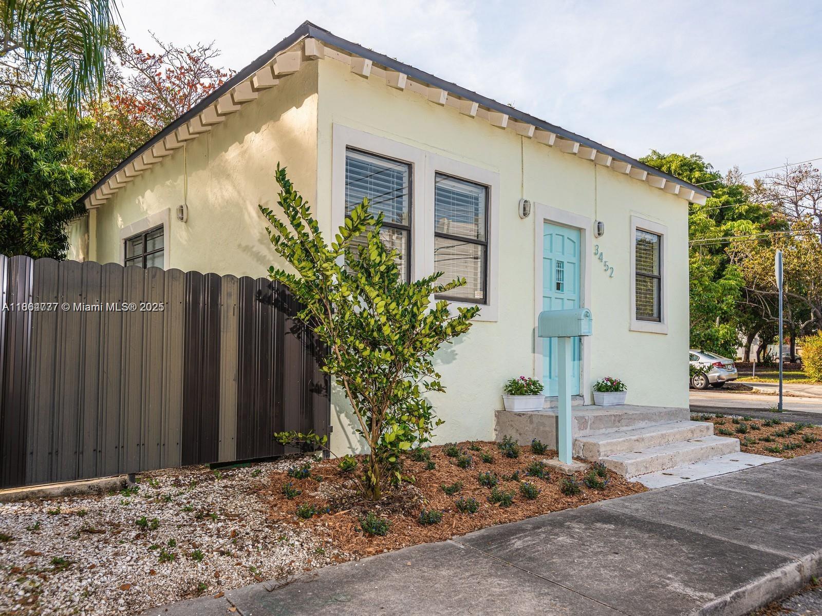 3452 Margaret St