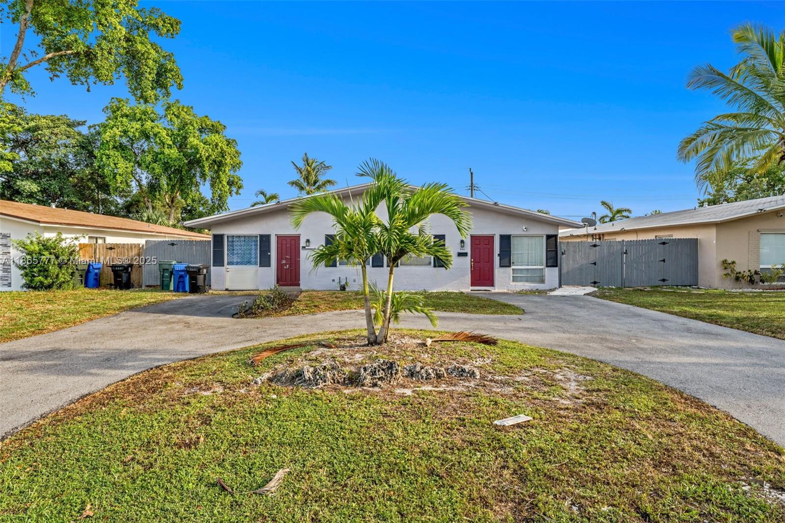 820-822 SW 12th Ct