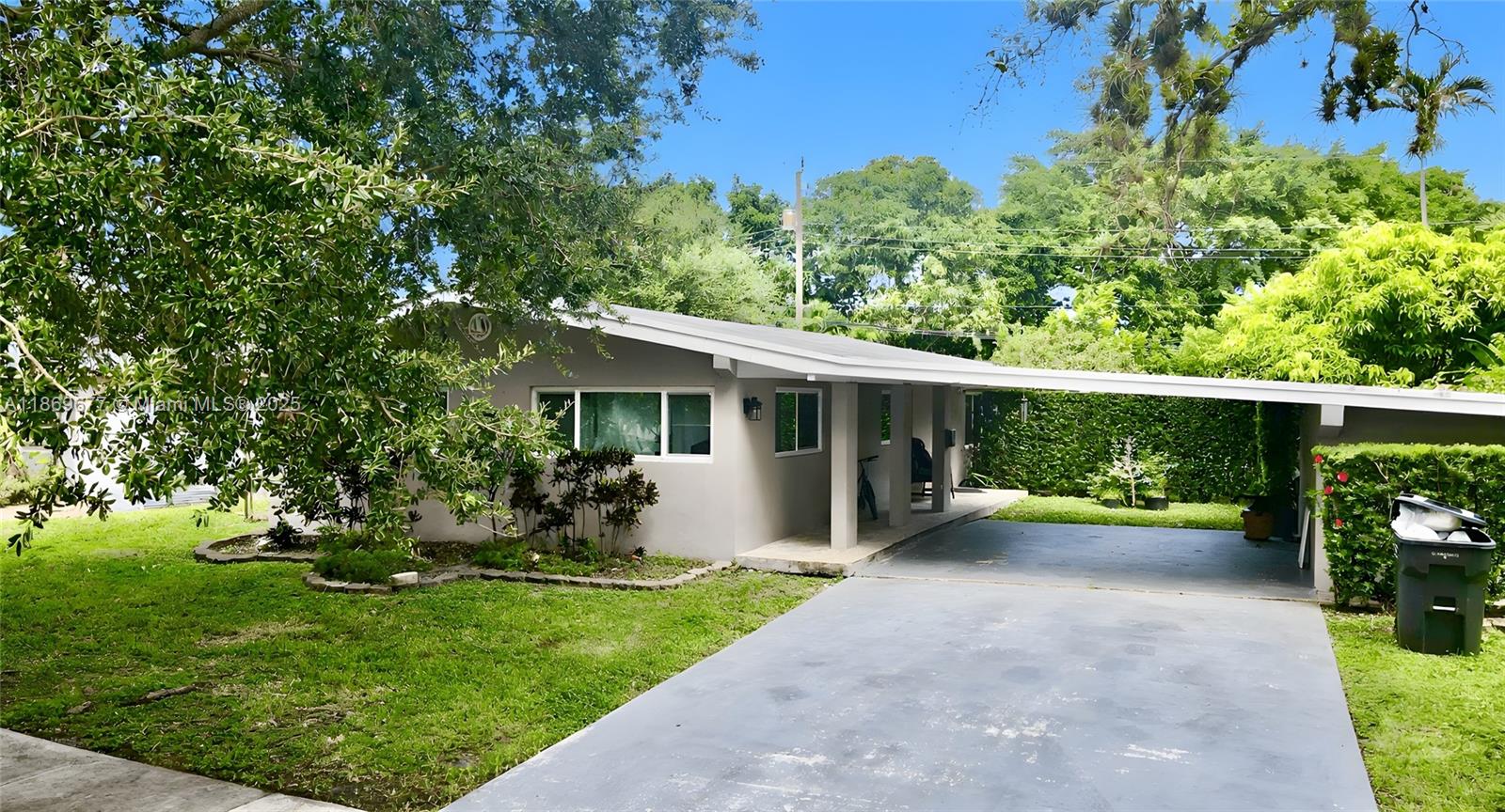 217 S 57th Ter