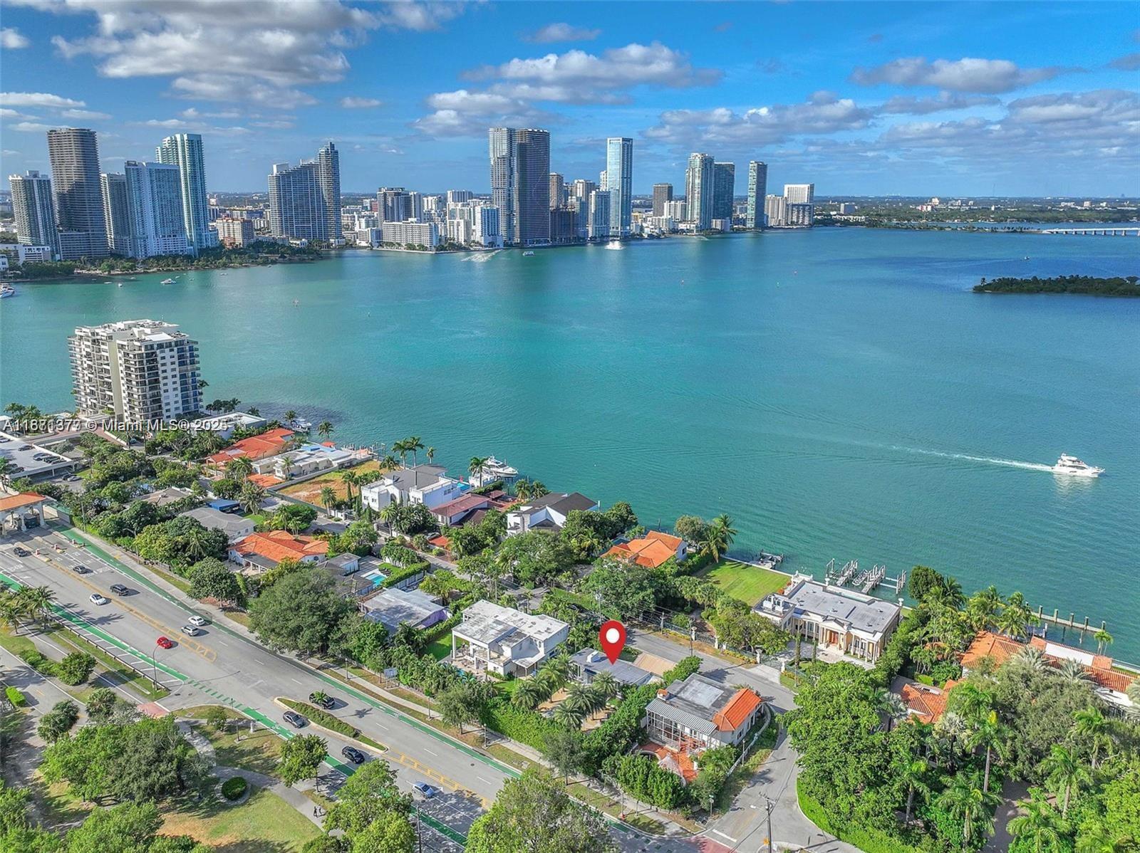 910 N Venetian Dr Miami Beach, FL 33139