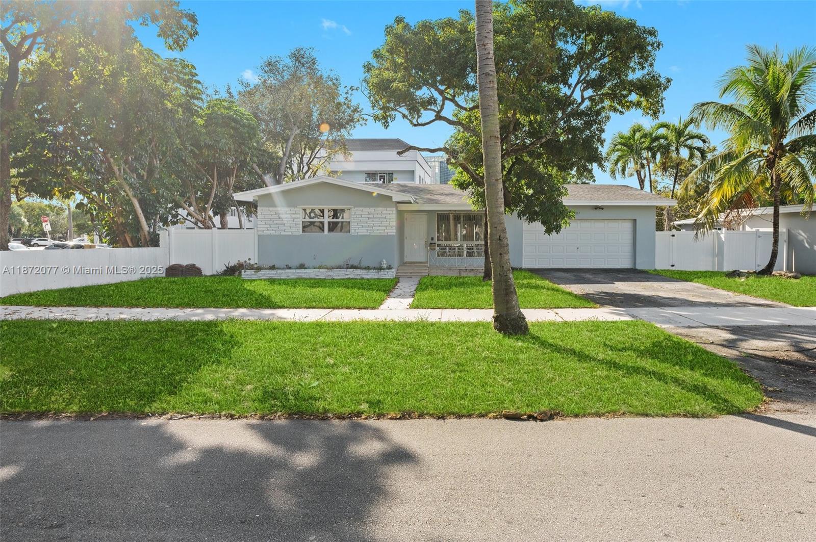3812 N Circle Dr