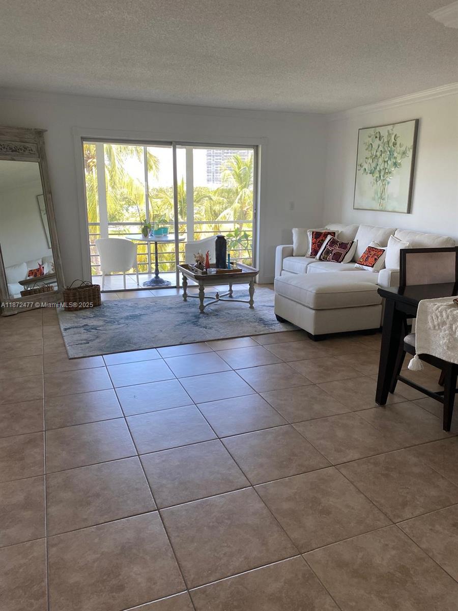 300 NE 14th Ave #505