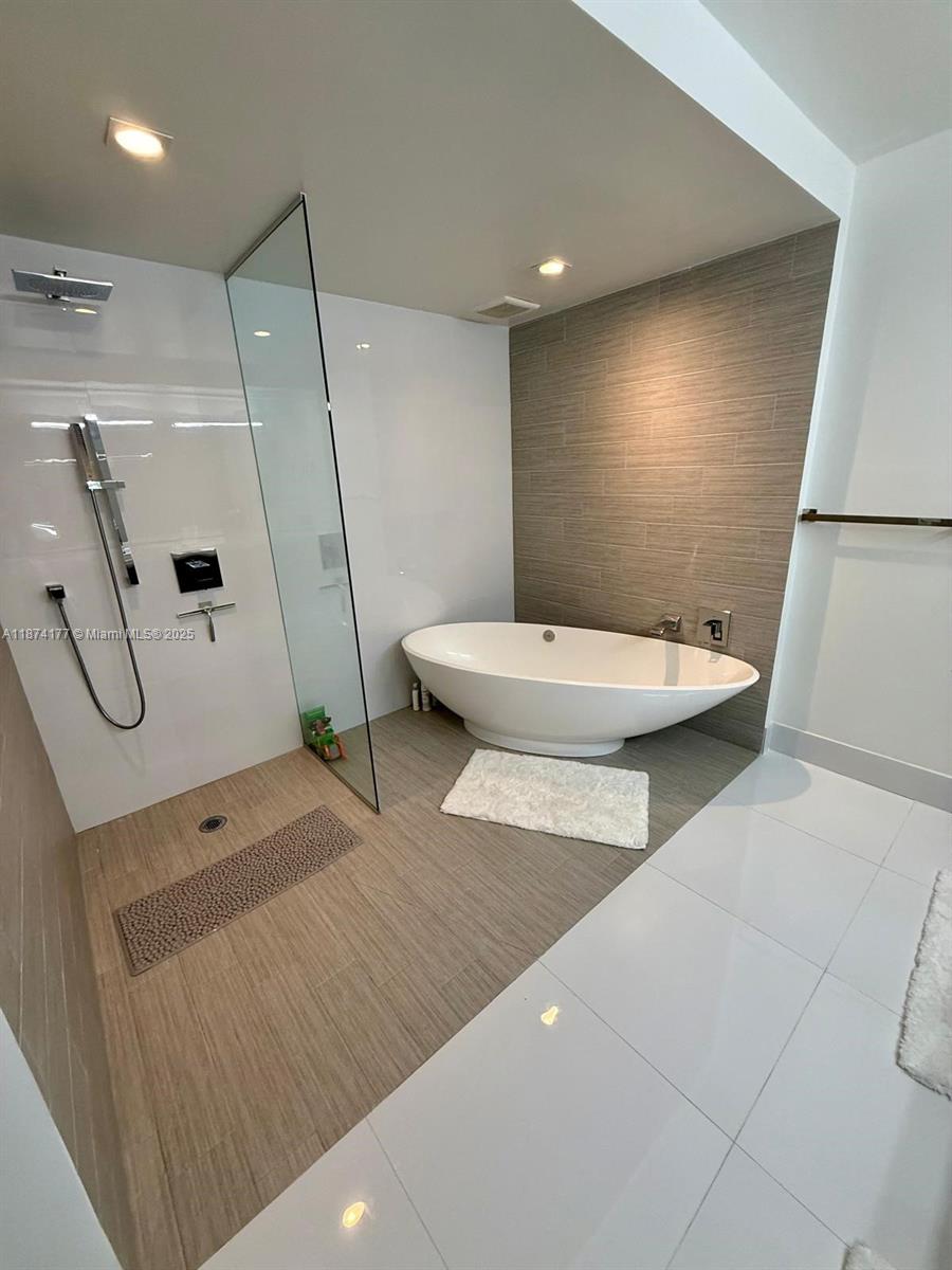 image Parque Towers Condo7