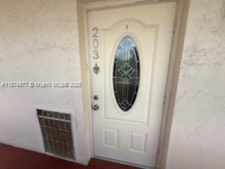 300 S Hollybrook Dr #203