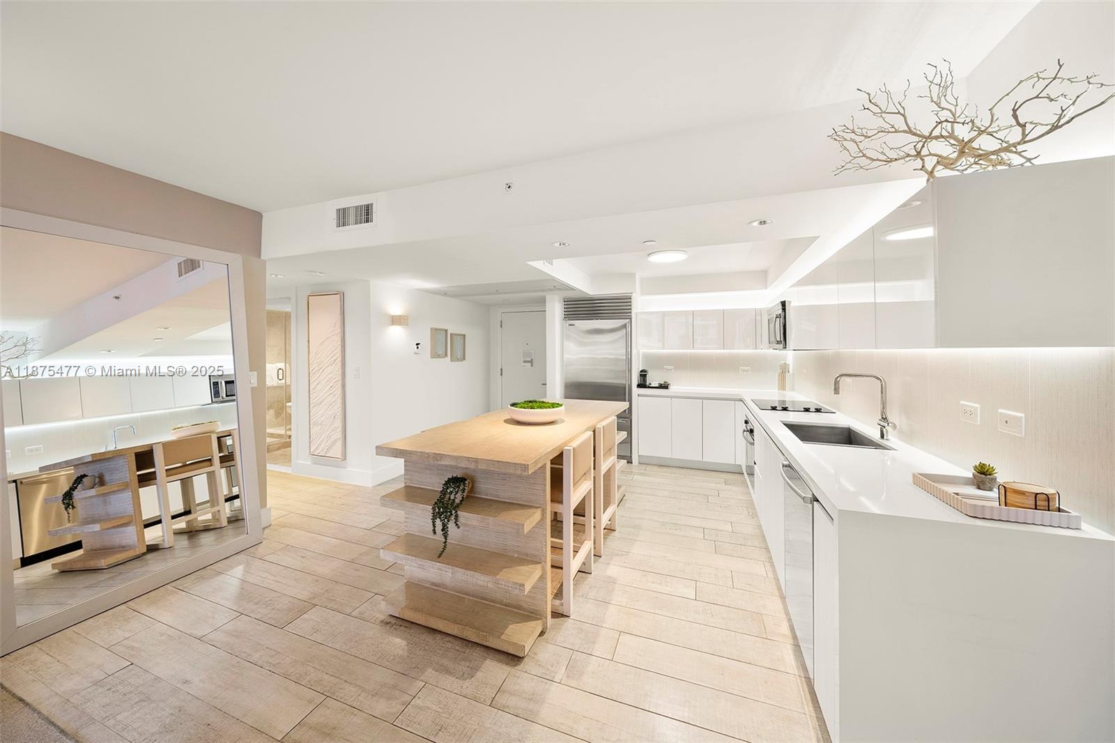 Undisclosed Address Miami Beach, FL 33139