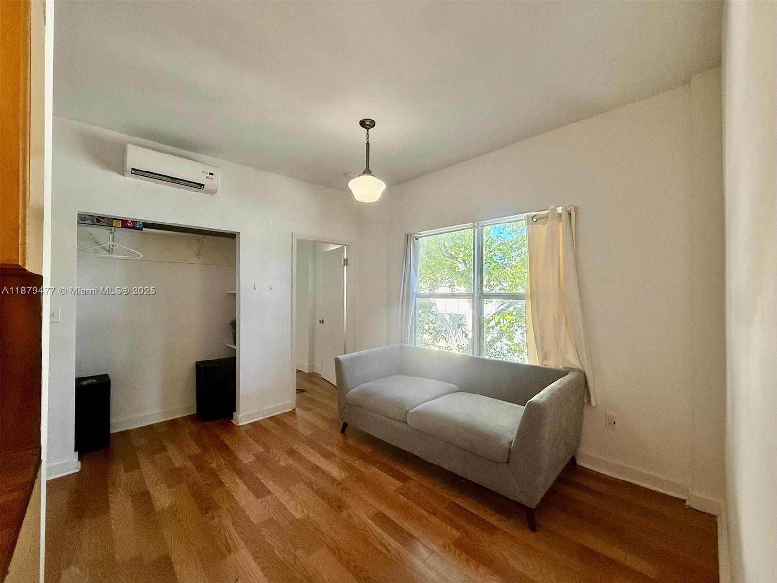 4035 N Meridian Ave #204 Miami Beach, FL 33140