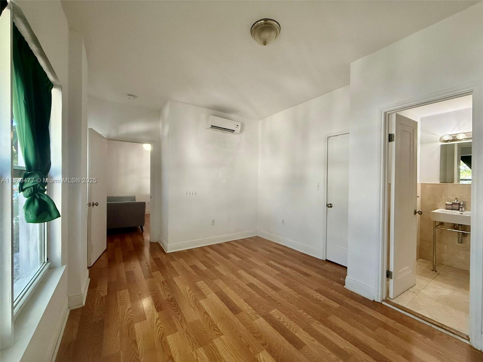 4035 N Meridian Ave #204 Miami Beach, FL 33140