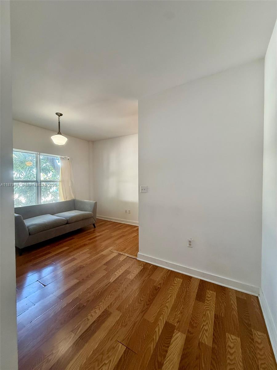 4035 N Meridian Ave #204 Miami Beach, FL 33140