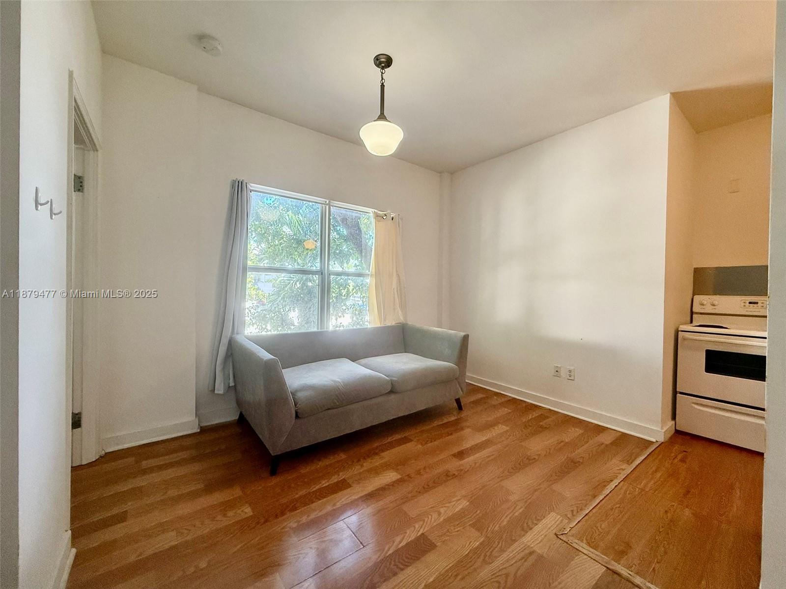 4035 N Meridian Ave #204 Miami Beach, FL 33140