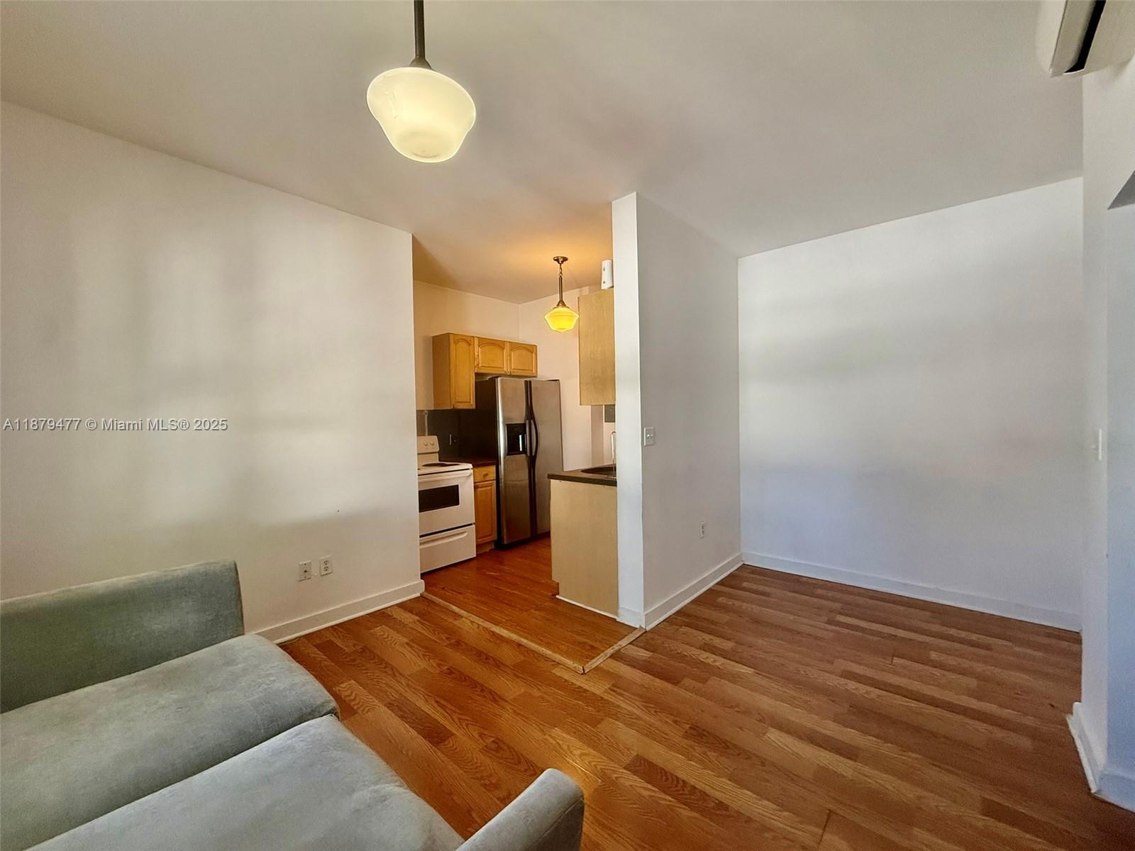 4035 N Meridian Ave #204 Miami Beach, FL 33140