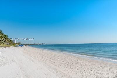 609 Ocean Dr #8G