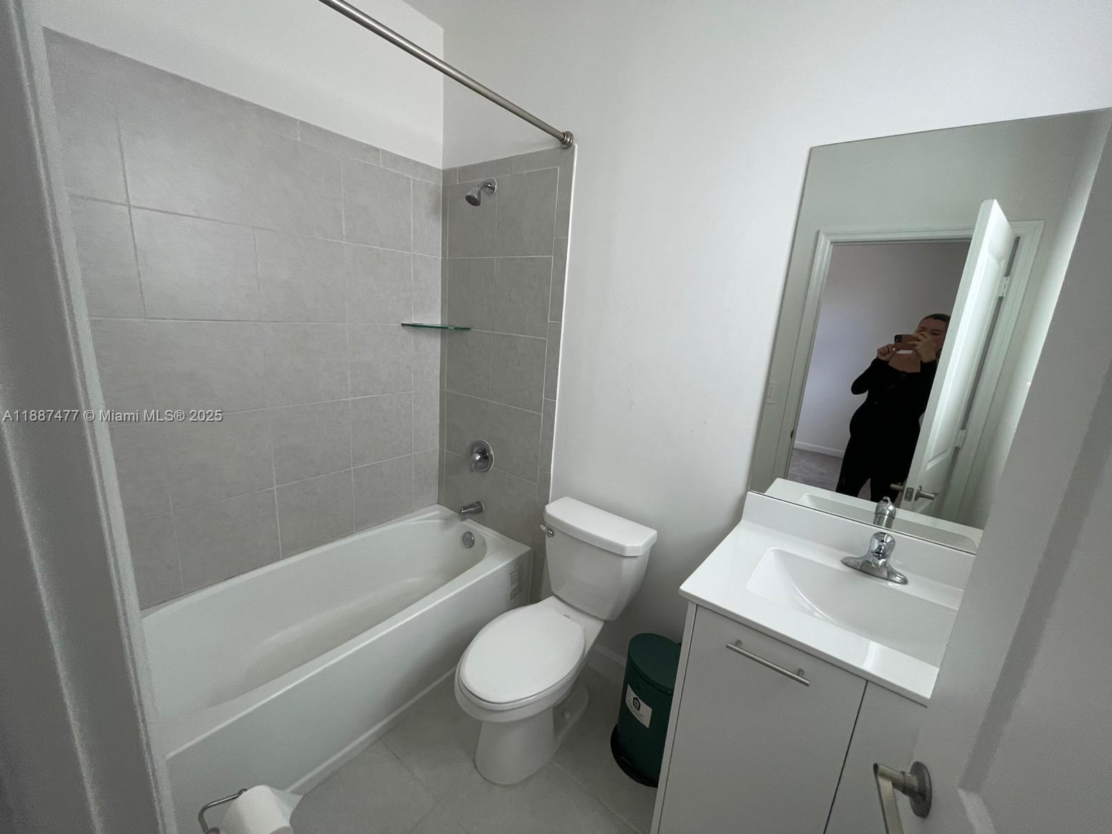 2328 NW 125th St #2328 Miami, FL 33167 2328 NW 125th St #2328 Miami, FL 33167