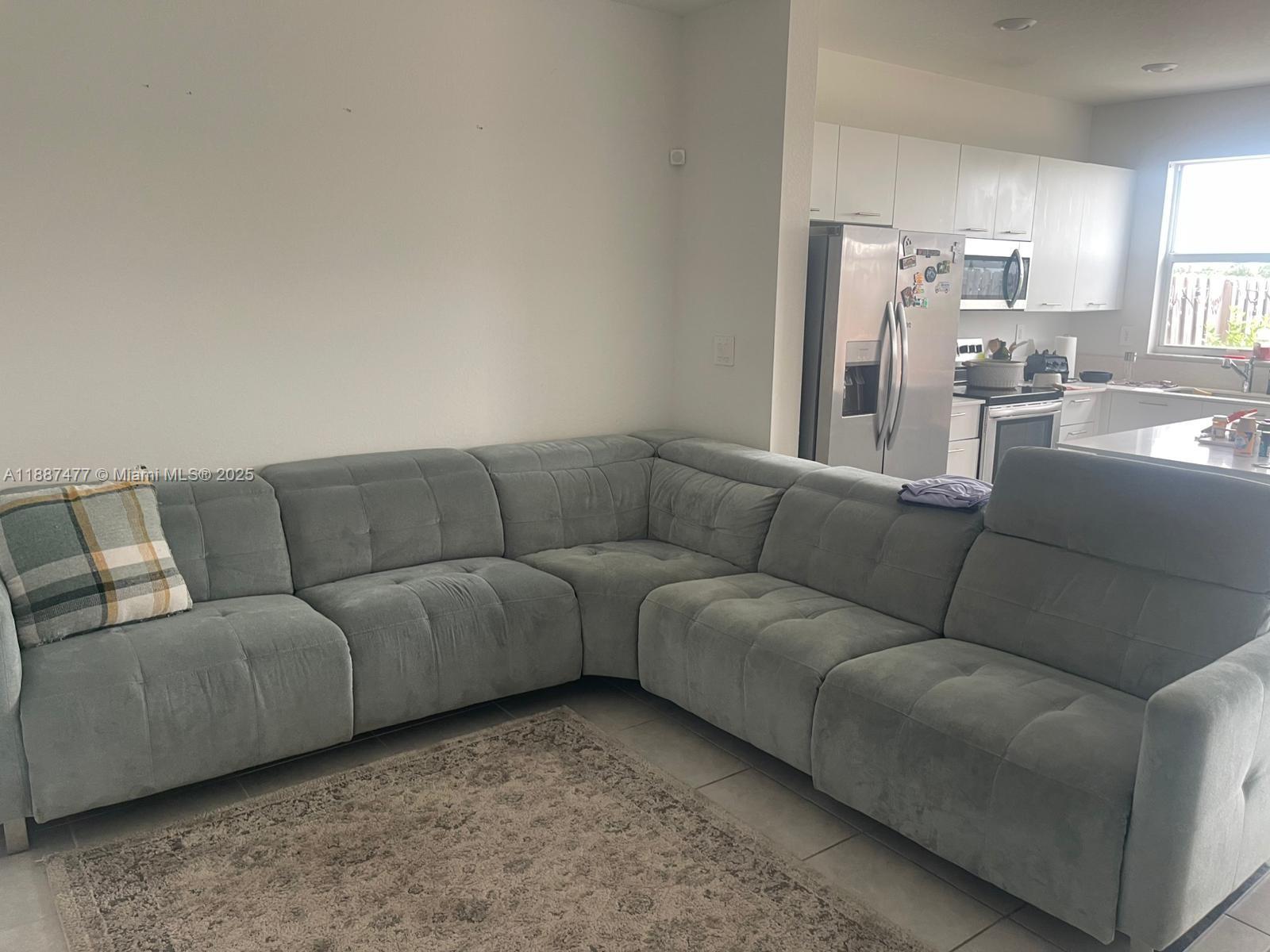 2328 NW 125th St #2328 Miami, FL 33167 2328 NW 125th St #2328 Miami, FL 33167