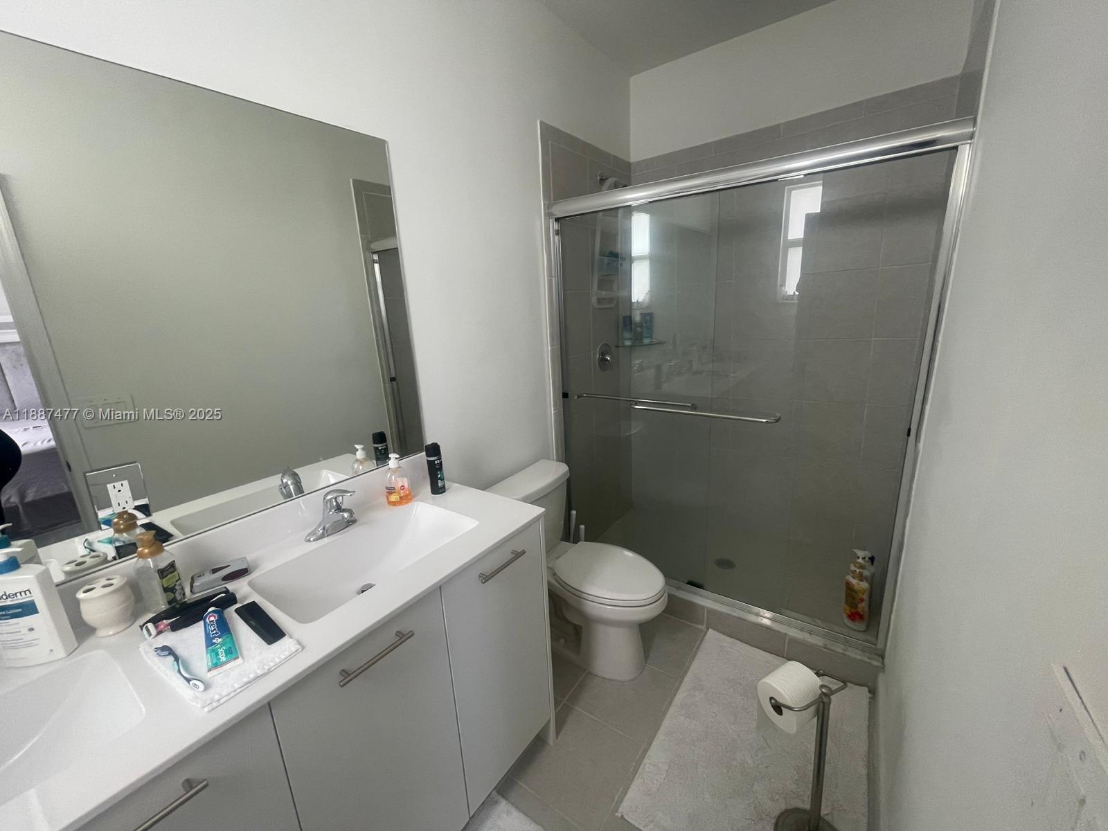 2328 NW 125th St #2328 Miami, FL 33167 2328 NW 125th St #2328 Miami, FL 33167
