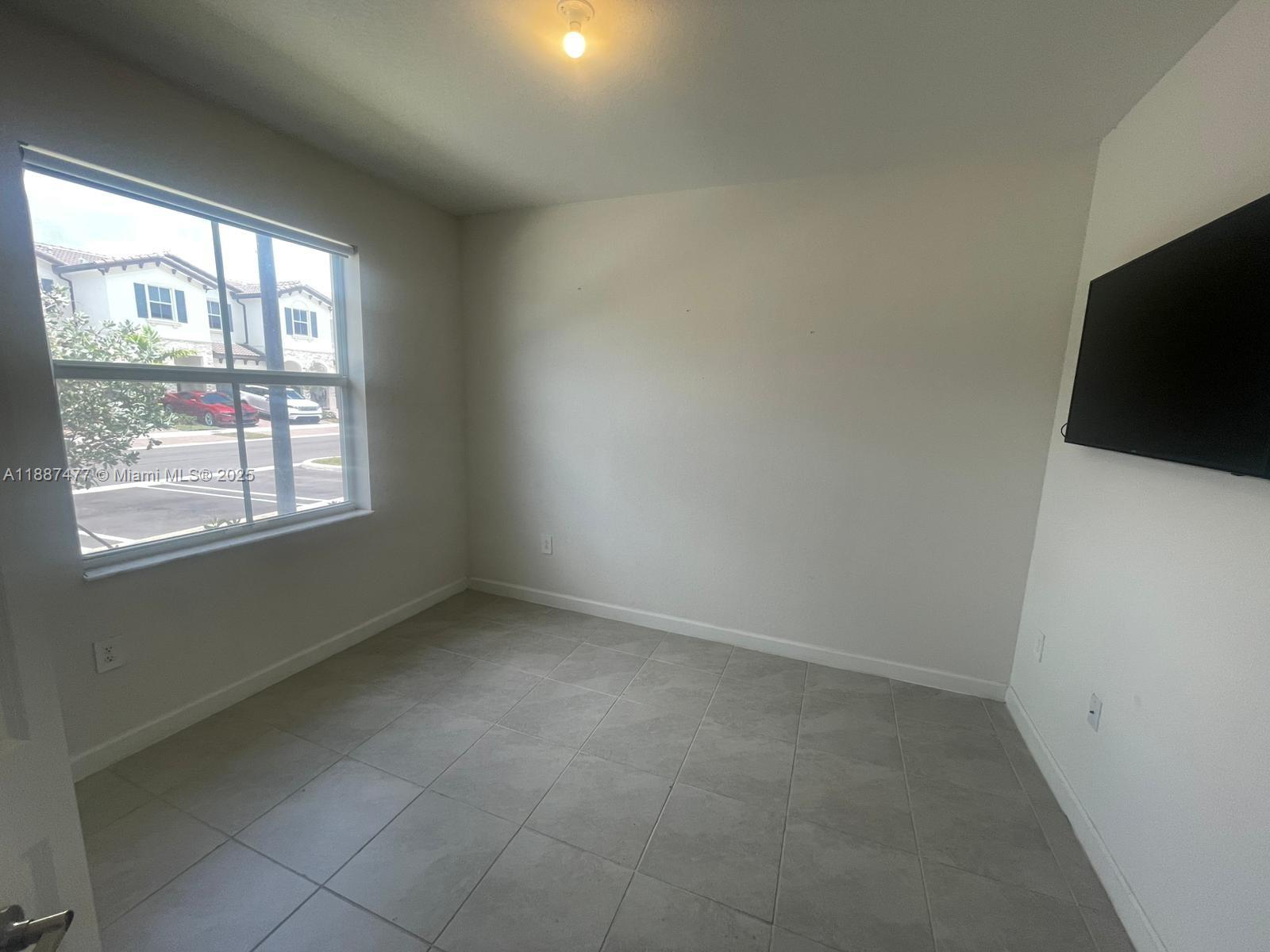 2328 NW 125th St #2328 Miami, FL 33167 2328 NW 125th St #2328 Miami, FL 33167