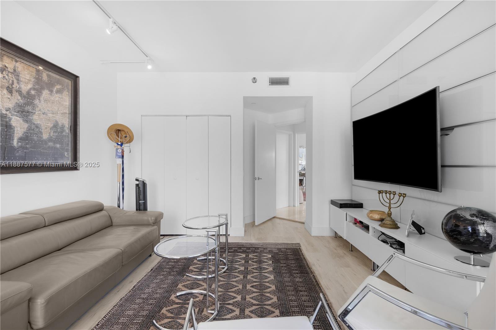 21150 Point Pl #1905 Aventura, FL 33180