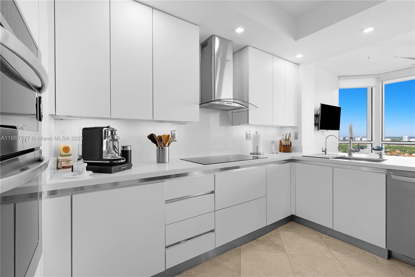 21150 Point Pl #1905 Aventura, FL 33180