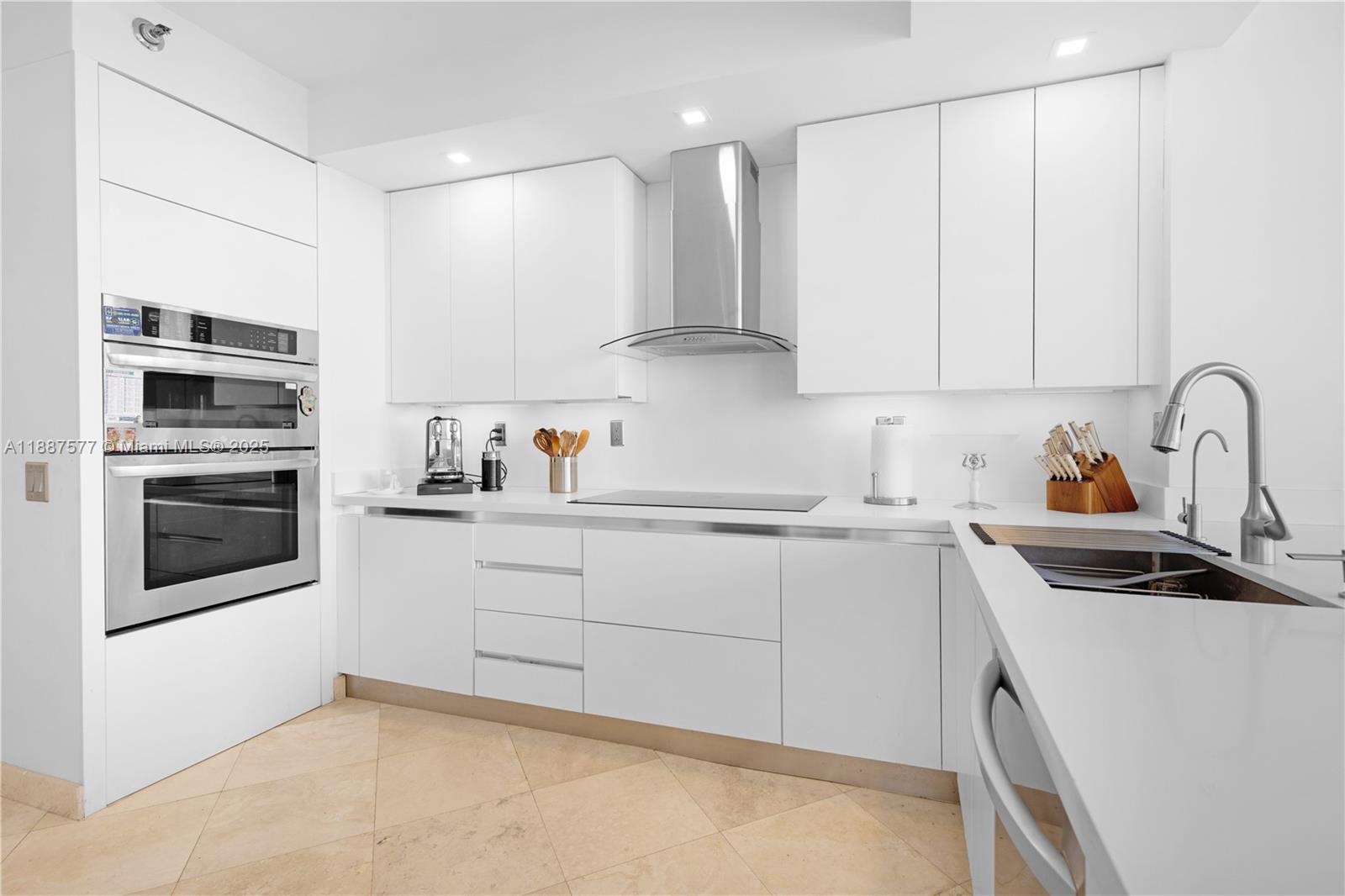 21150 Point Pl #1905 Aventura, FL 33180