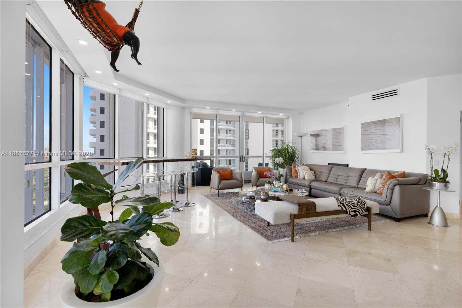 21150 Point Pl #1905 Aventura, FL 33180