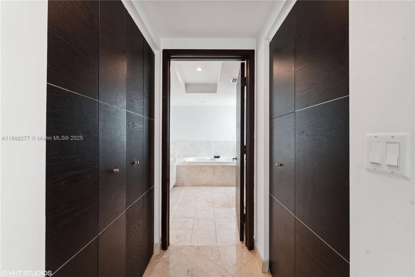 image Jade Residences At Bricke29