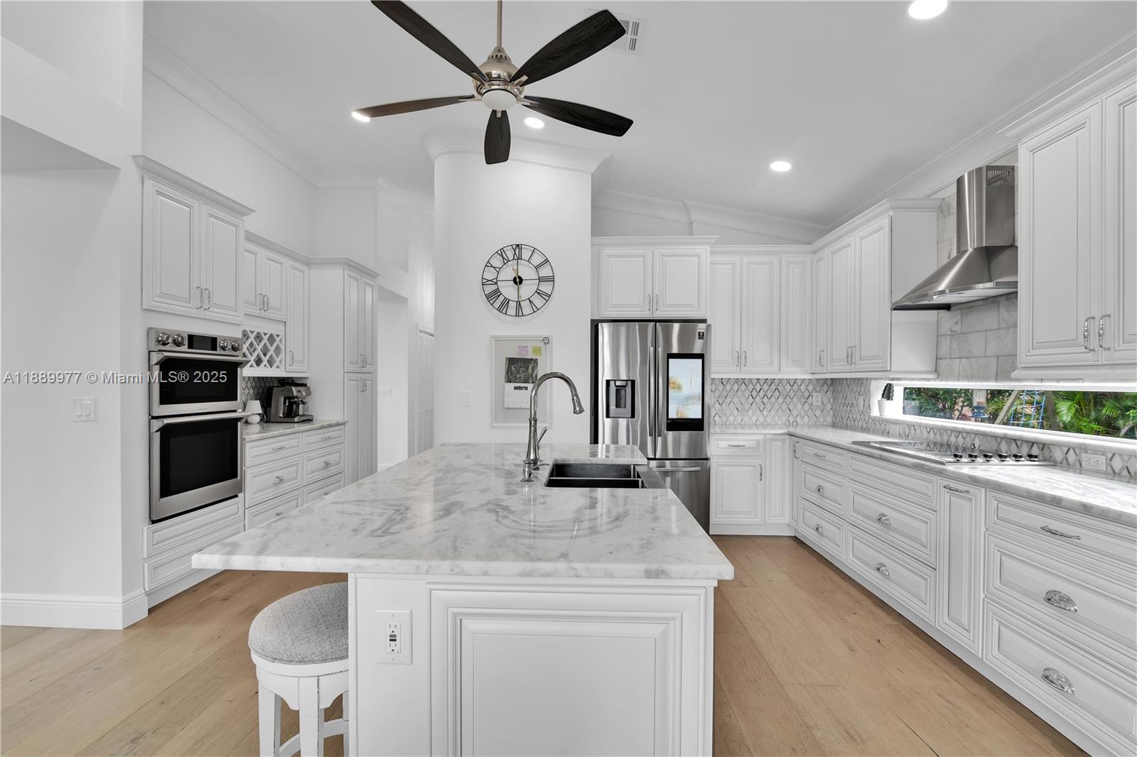 6622 Newport Lk Cir Boca Raton, FL 33496