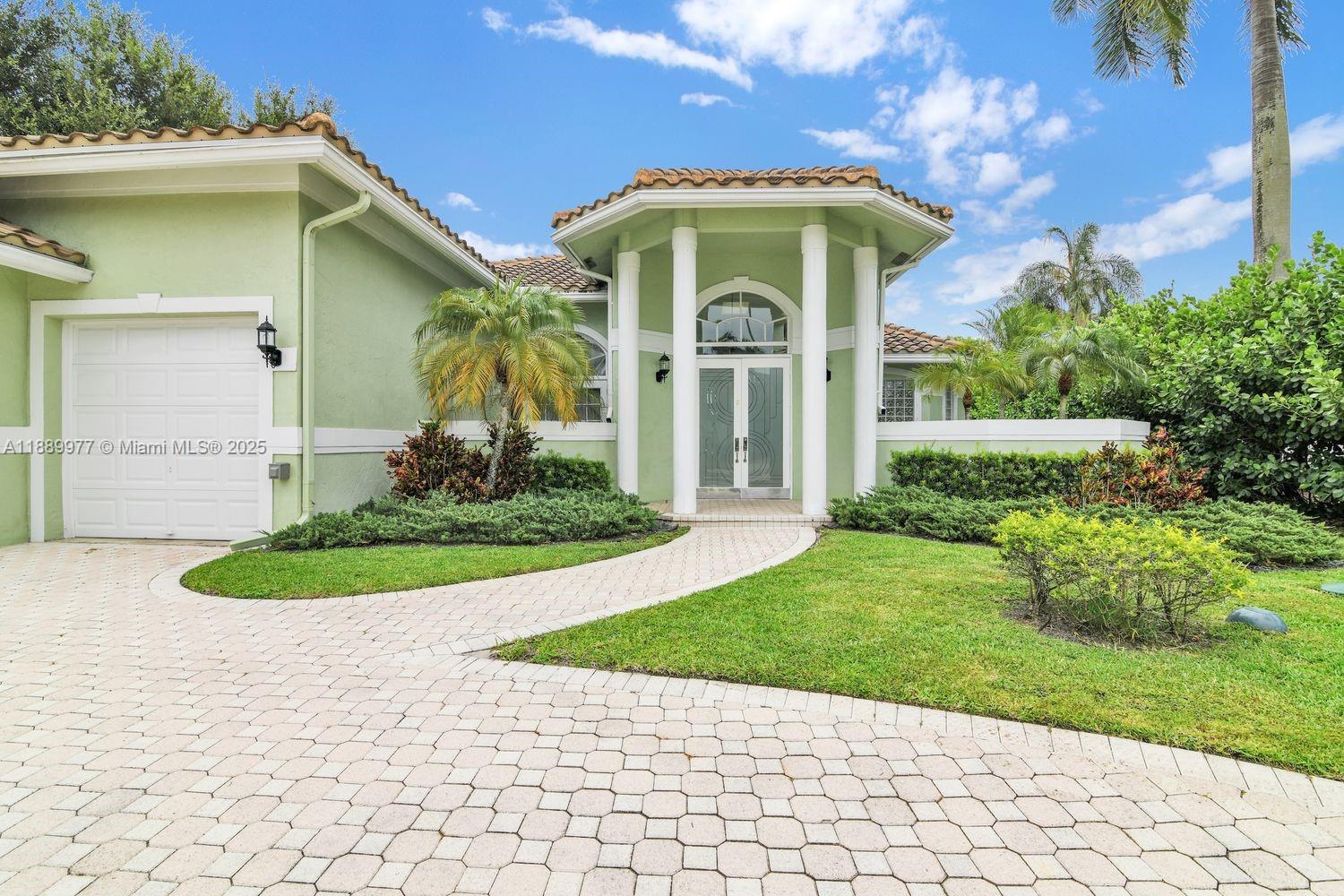 6622 Newport Lk Cir Boca Raton, FL 33496