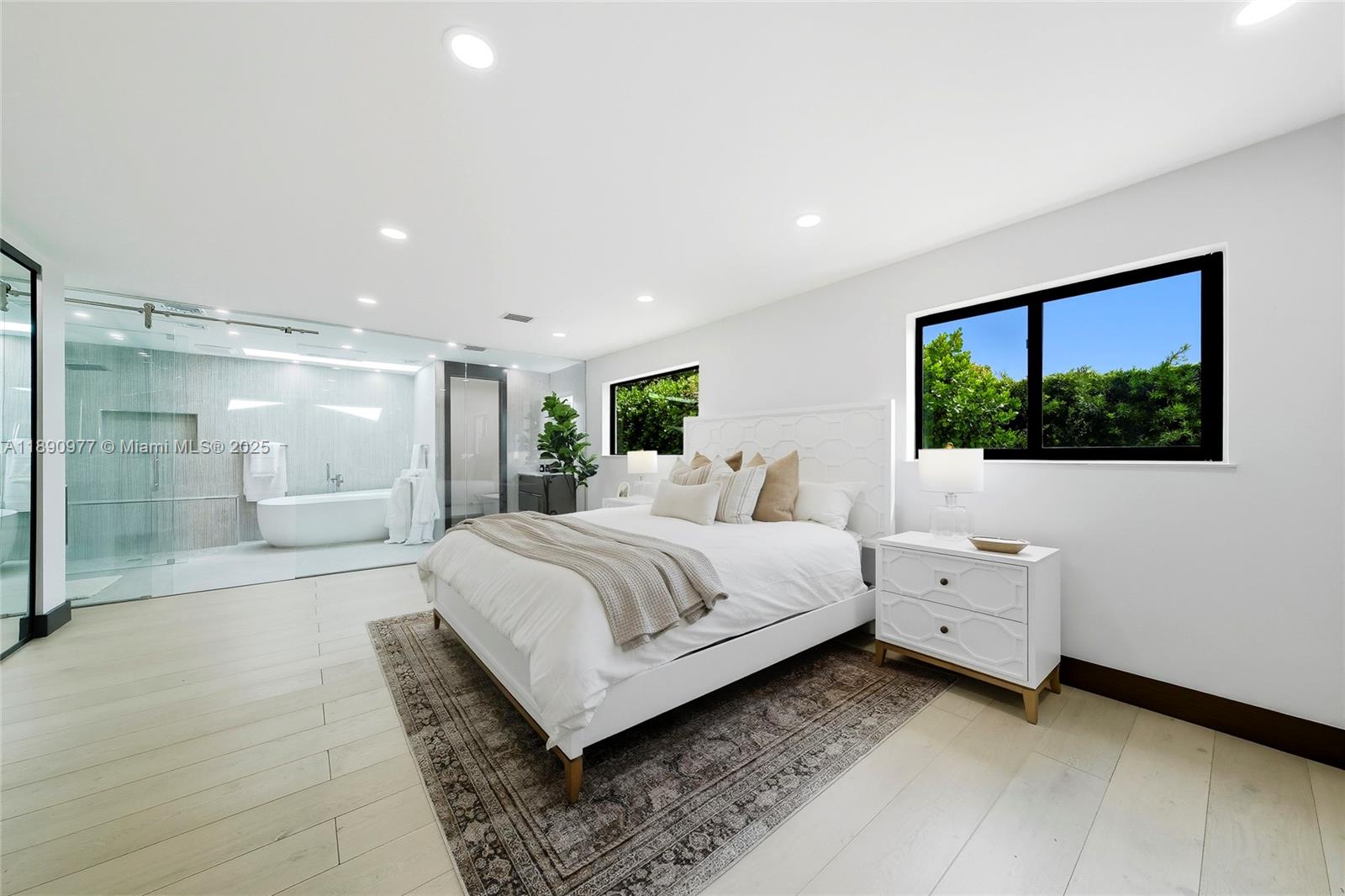 8341 SW 87th Ter Miami, FL 33143