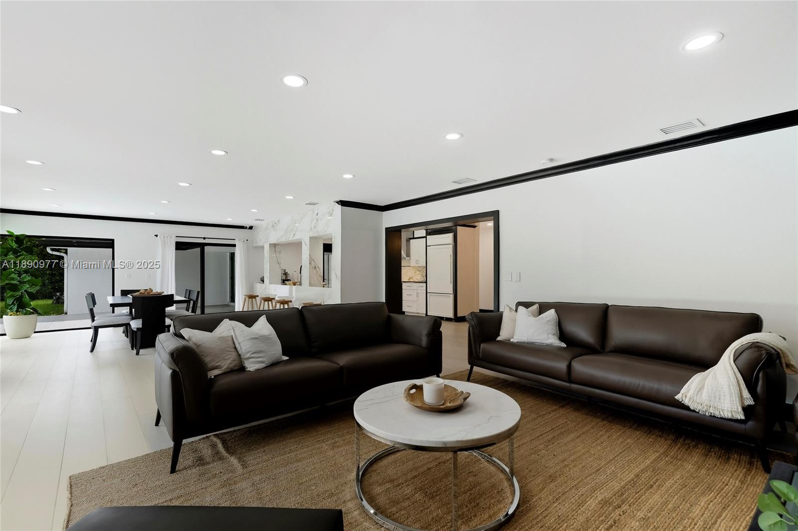 8341 SW 87th Ter Miami, FL 33143