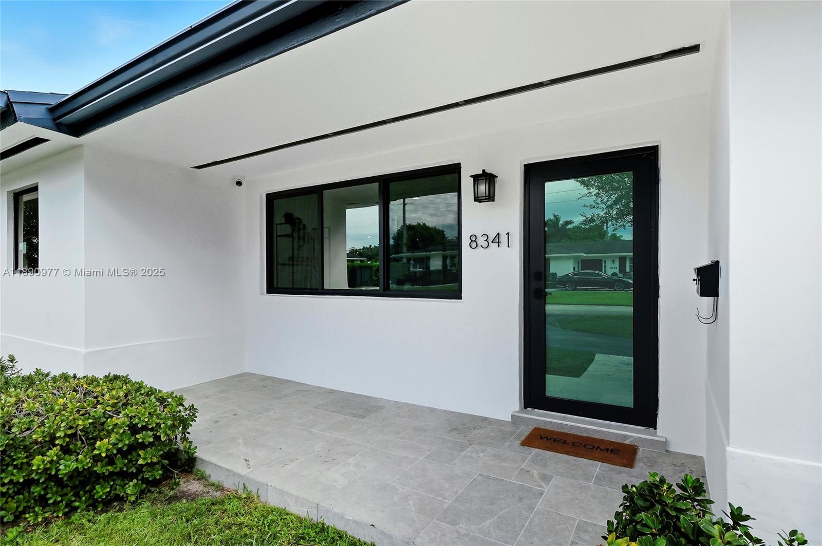 8341 SW 87th Ter Miami, FL 33143