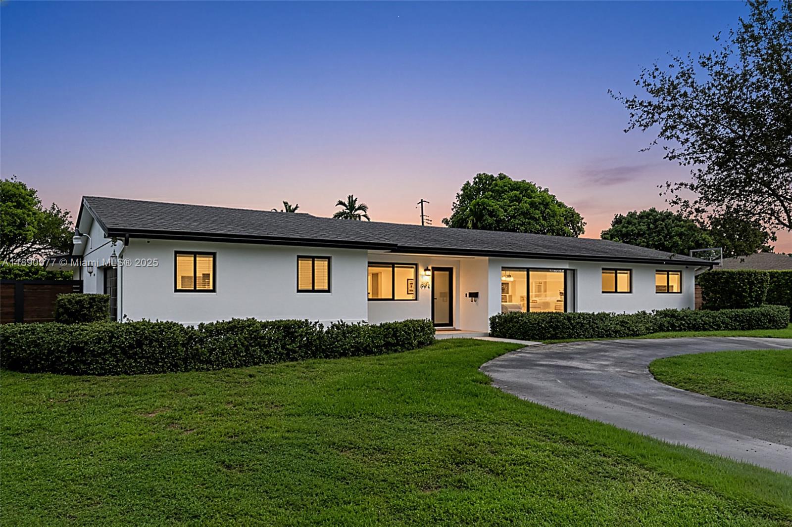 8341 SW 87th Ter Miami, FL 33143