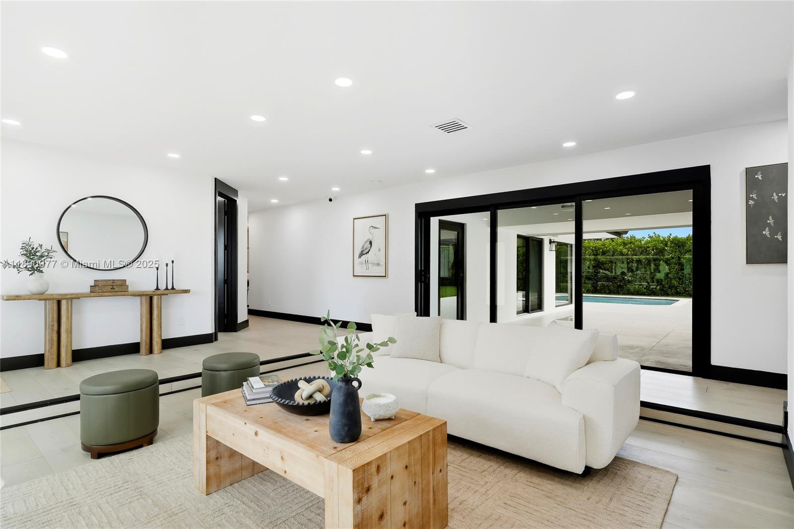 8341 SW 87th Ter Miami, FL 33143