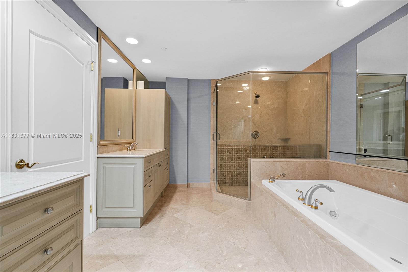 3501 N Ocean Dr #PH7 Hollywood, FL 33019