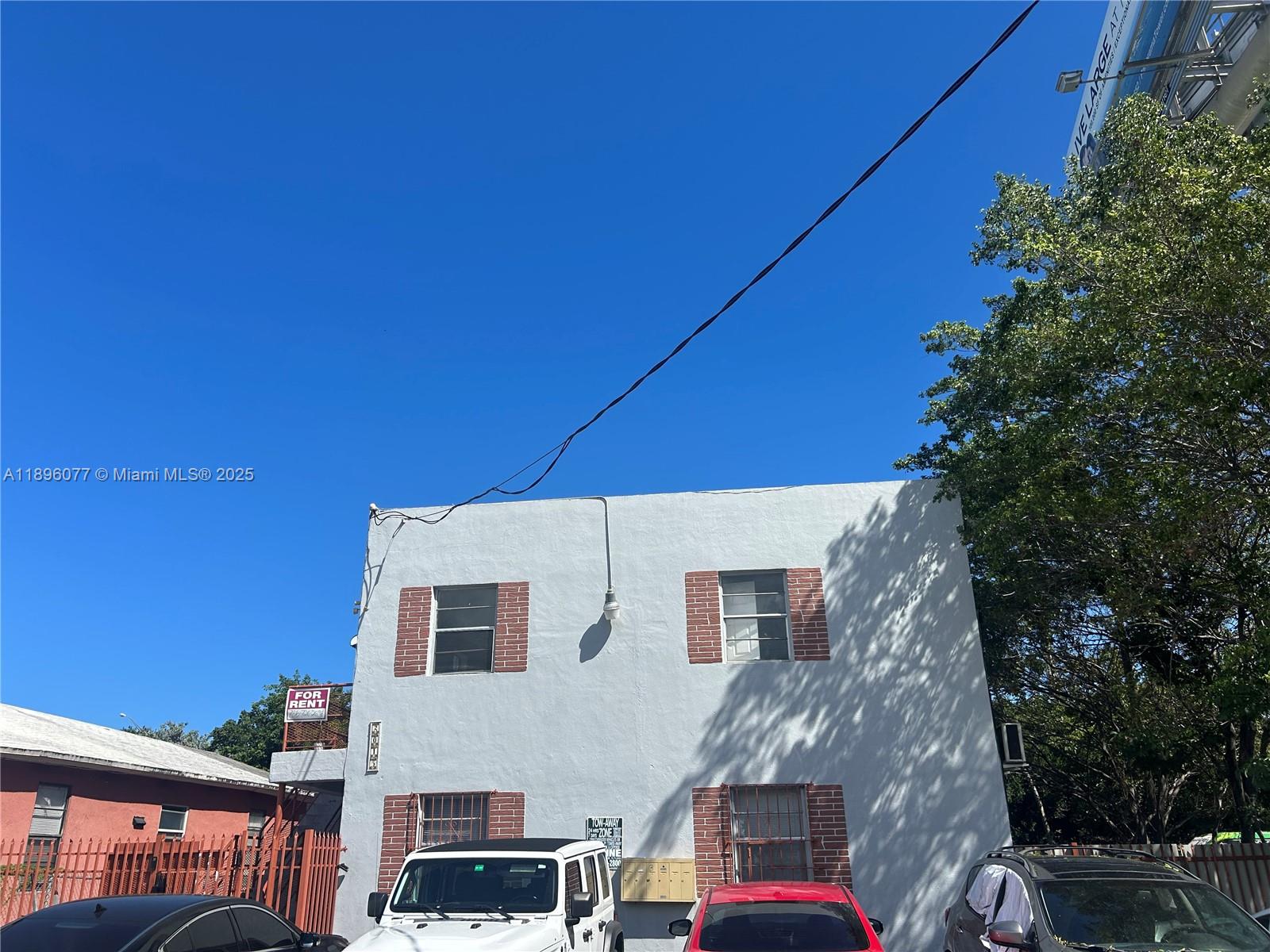 2015 NW 6th Pl Miami, FL 33127