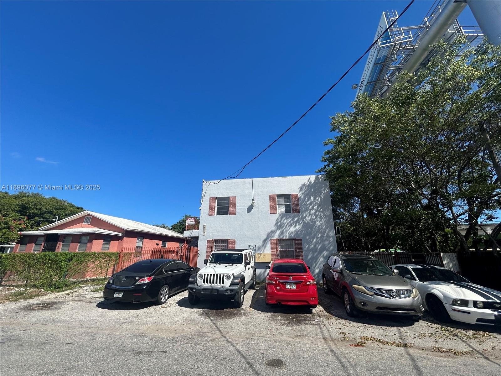 2015 NW 6th Pl Miami, FL 33127