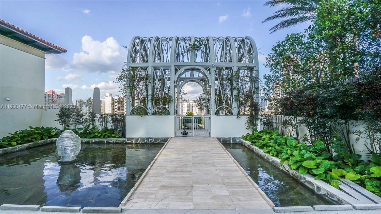 image St Tropez On The Bay30