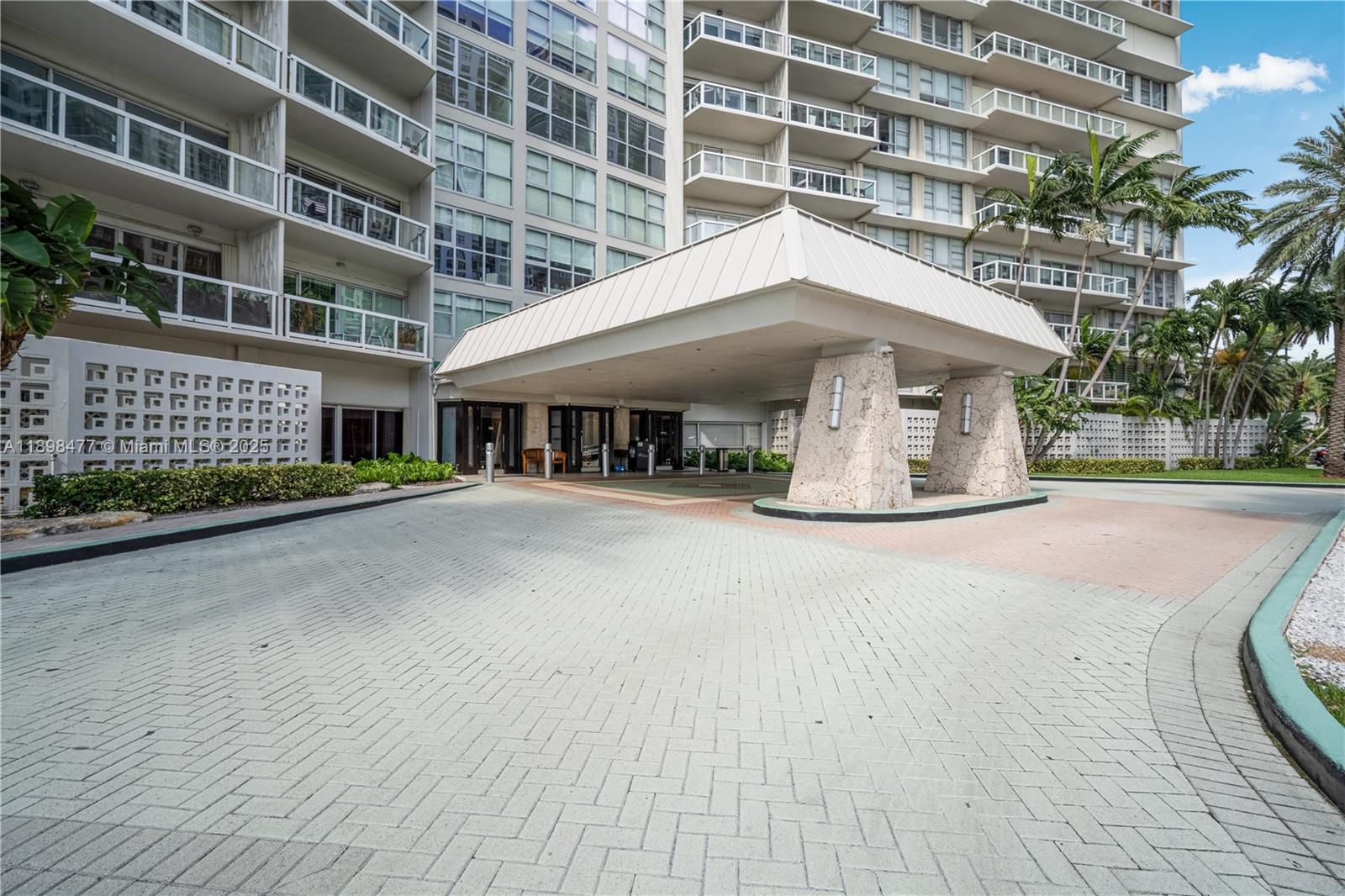 image Brickell Townhouse Condo1