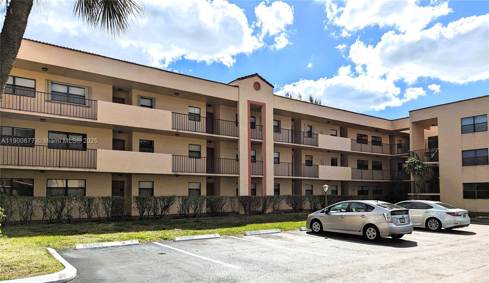 3400 Foxcroft Rd #115