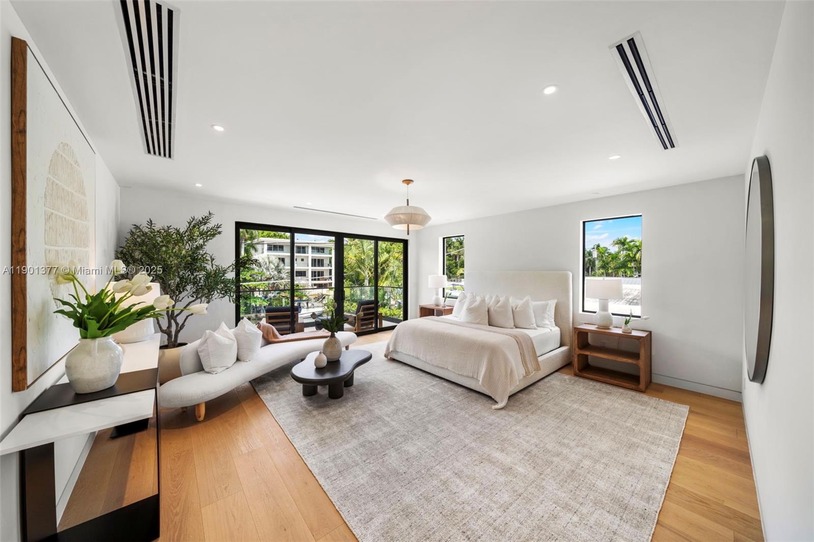 1815 Fairhaven Pl Miami, FL 33133