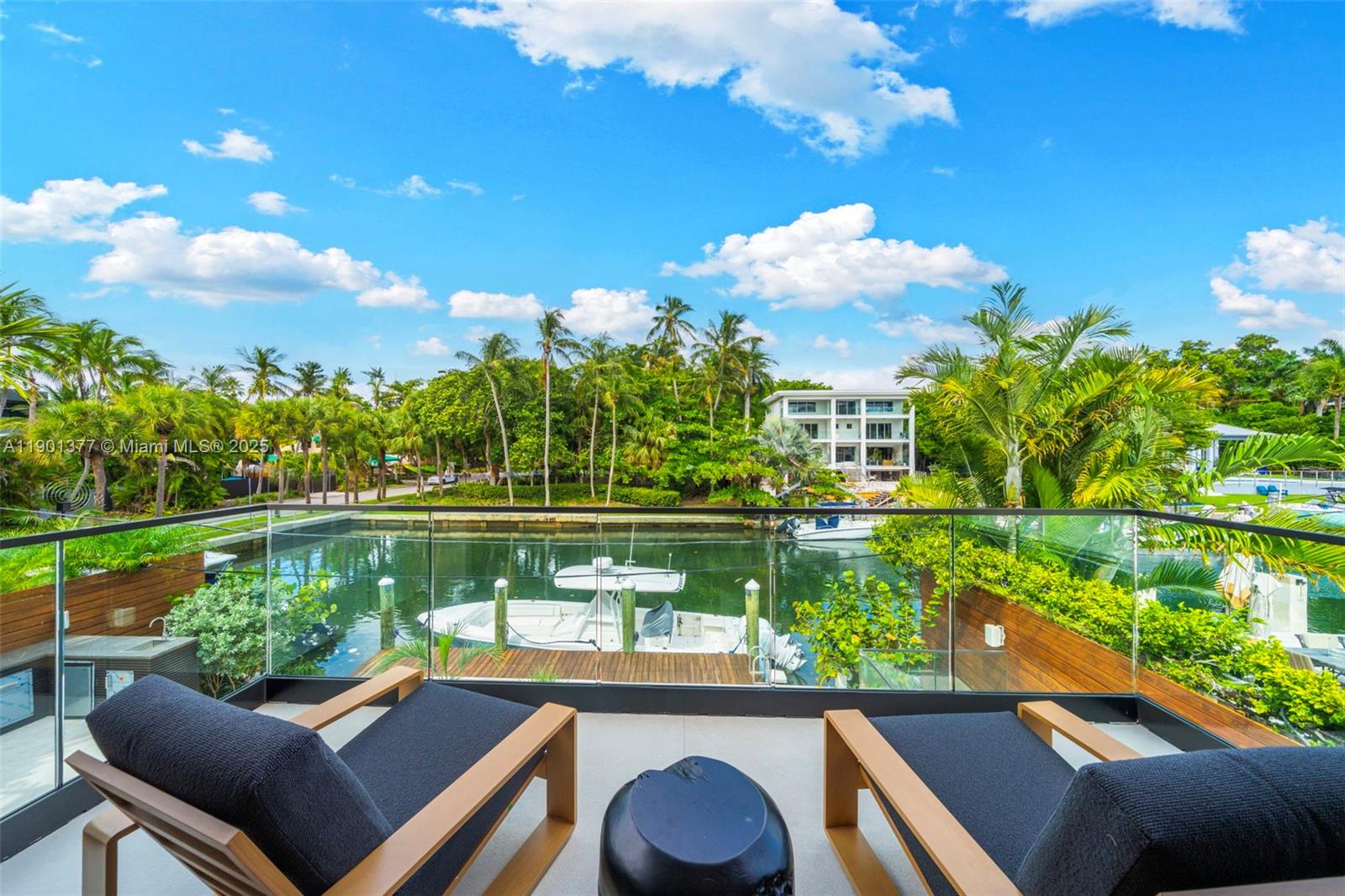 1815 Fairhaven Pl Miami, FL 33133